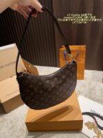 Louis Vuitton Cookie Bb Underarm Bag. Reversible Monogram Flying Saucer Design. Lightweight Yet Spacious. - Image 3