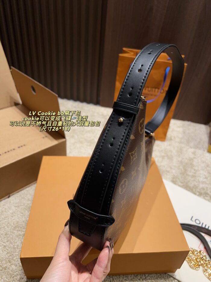 Louis Vuitton Cookie Bb Underarm Bag. Reversible Monogram Flying Saucer Design. Lightweight Yet Spacious. - Image 4