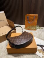 Louis Vuitton Cookie Bb Underarm Bag. Reversible Monogram Flying Saucer Design. Lightweight Yet Spacious. - Image 9