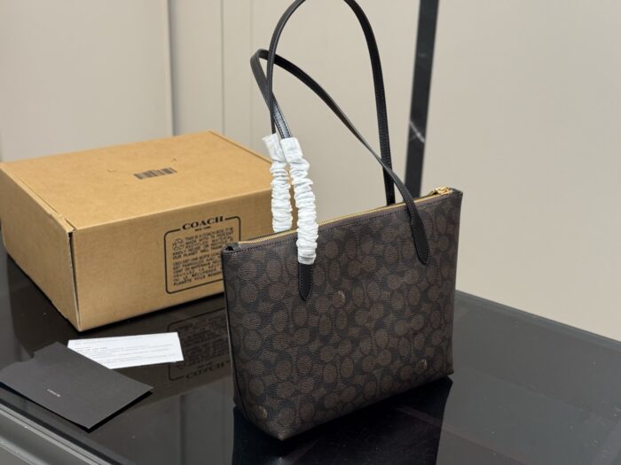 Coach Fiona Zip Tote Small Tote Bag - Image 8