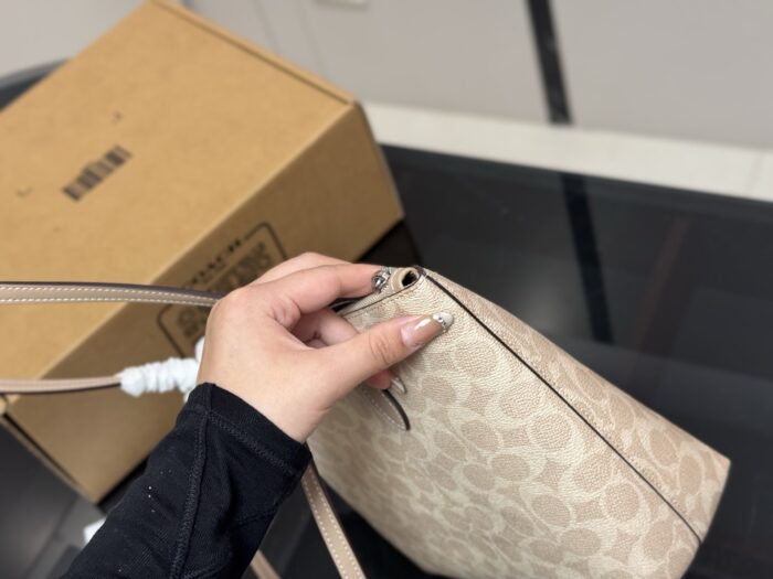 Coach Fiona Zip Tote Small Tote Bag - Image 7