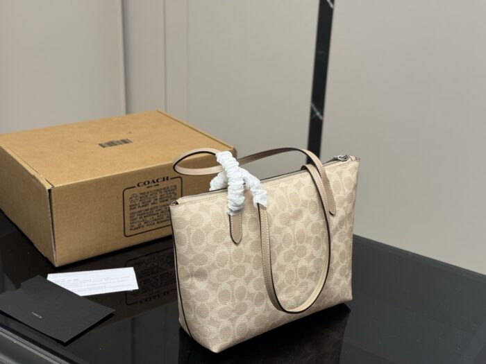 Coach Fiona Zip Tote Small Tote Bag - Image 8