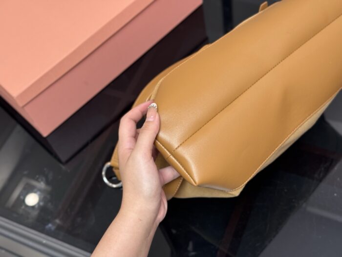Miu Miu New Hobo Lunchbox Bag Includes Surf Rope Casual And Versatile Excellent Capacity - Image 9