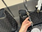 Gucci New Arrival Tote Gg Embossed Handheld Shoulder Tote Bag - Image 5