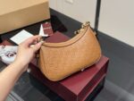 Gucci Ophidia Series Monogram Shoulder Bag Retro-Inspired Versatile Mahjong-Style Silhouette - Image 7