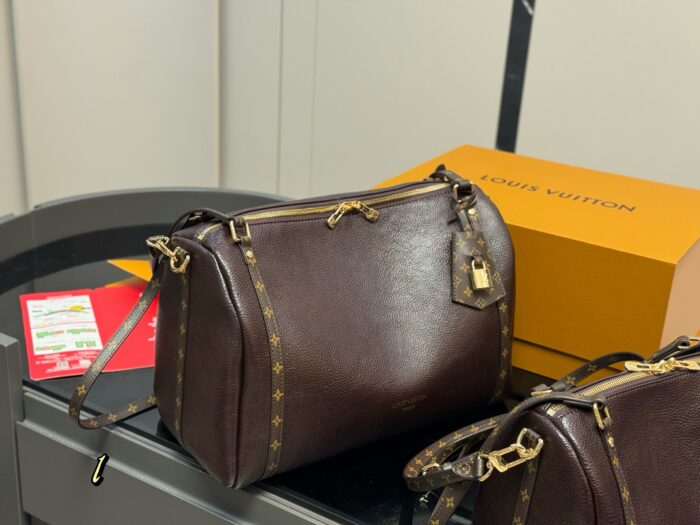 Louis Vuitton Lv Express Vintage-Inspired Commuter Bag - Lightweight, Single-Shoulder Or Crossbody - Image 2