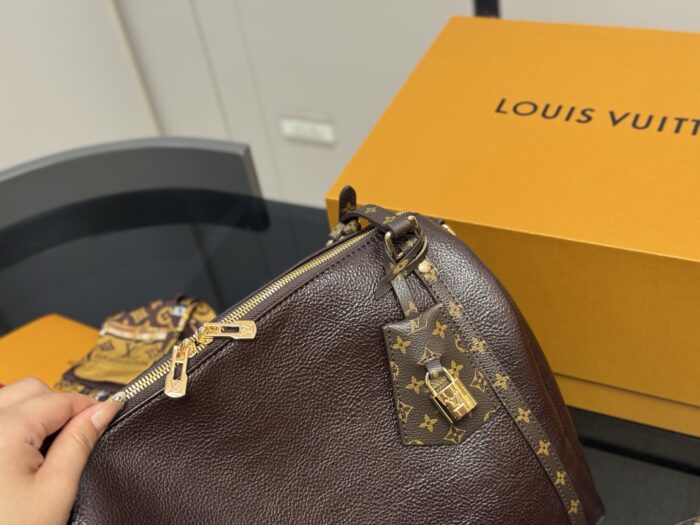 Louis Vuitton Lv Express Vintage-Inspired Commuter Bag - Lightweight, Single-Shoulder Or Crossbody - Image 3