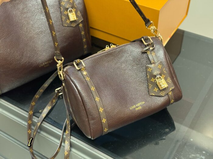 Louis Vuitton Lv Express Vintage-Inspired Commuter Bag - Lightweight, Single-Shoulder Or Crossbody - Image 5