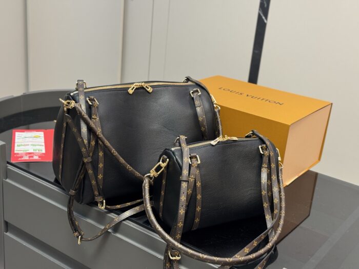 Louis Vuitton Express Collection Vintage-Inspired Commuter Bag Lightweight Shoulder/Crossbody Bag - Image 7