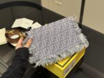 Fendi Baguette Shoulder/Underarm Bag Effortlessly Street Style - Image 7