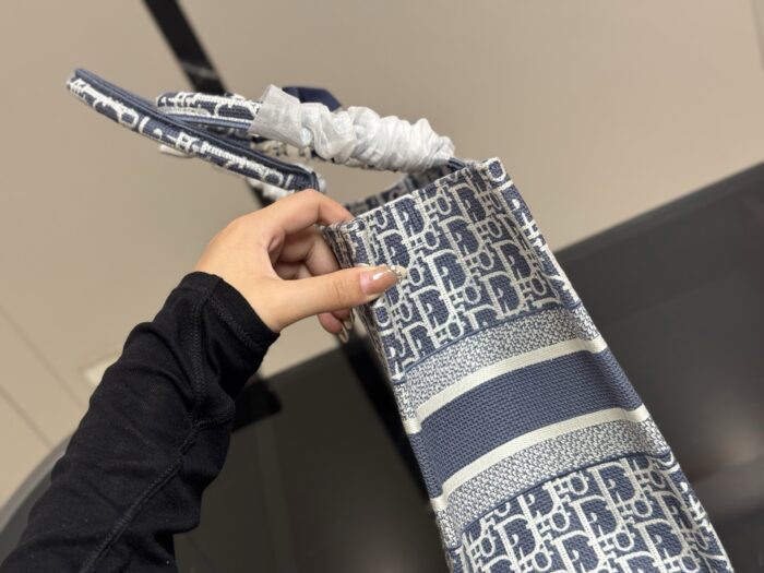Dior Book Tote - Original Jacquard Lace Shopping Bag - Large Capacity - Image 6