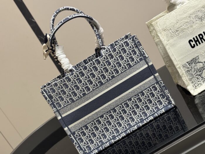 Dior Book Tote - Original Jacquard Lace Shopping Bag - Large Capacity - Image 7
