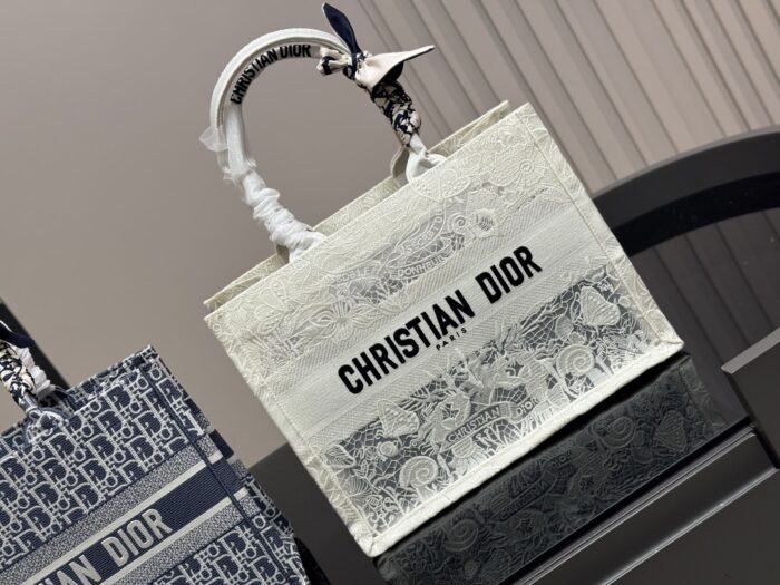 Dior Book Tote - Original Jacquard Lace Shopping Bag - Large Capacity - Image 9