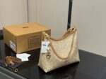 Coach Laurel Hobo Bag With Dual Straps For Versatile Carrying, Featuring Zipped Side Pocket - Image 10