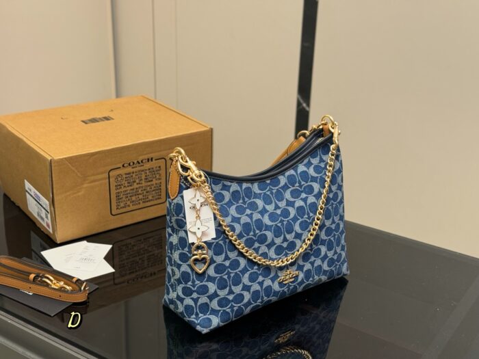 Coach Laurel Hobo Bag With Dual Straps For Versatile Carrying, Featuring Zipped Side Pocket - Image 15