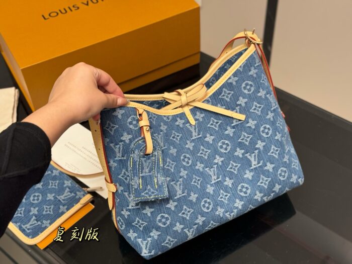 Louis Vuitton Carryall Bow With Coin Purse Included Adorable & Casual Exceptional Value - Image 2