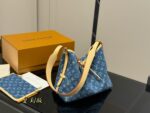Louis Vuitton Carryall Bow With Coin Purse Included Adorable & Casual Exceptional Value - Image 5