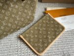 Louis Vuitton Neverfull Tote Bag With Large Capacity, Striped Lining And Detachable Mini Bag, Complete With Gift Box - Image 2