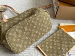 Louis Vuitton Neverfull Tote Bag With Large Capacity, Striped Lining And Detachable Mini Bag, Complete With Gift Box - Image 6