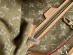 Louis Vuitton Neverfull Tote Bag With Large Capacity, Striped Lining And Detachable Mini Bag, Complete With Gift Box - Image 9