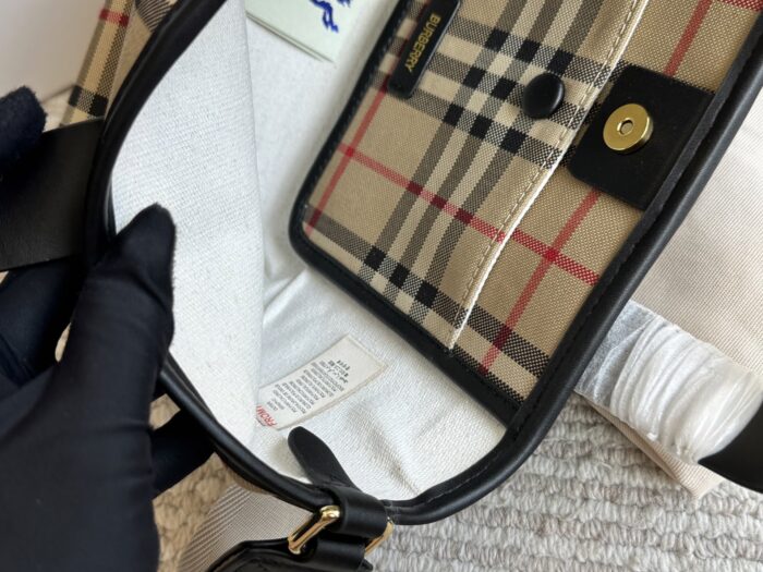 Burberry Commuter Tote Bag Nylon Fabric Brand Lettering Logo Lightweight And Practical - Image 8