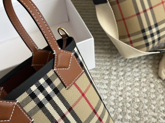 Burberry Classic Check Bucket Bag/Shopping Basket - Image 2