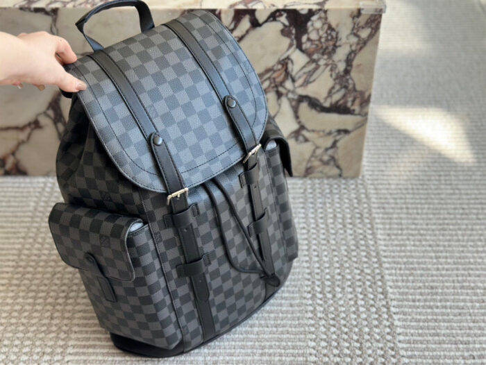 Louis Vuitton 20Ss Backpack Premium Imported Authentic Fabric Ultra-High-Definition Metal Logo Dedicated Lining Exquisite Craftsmanship - Image 5