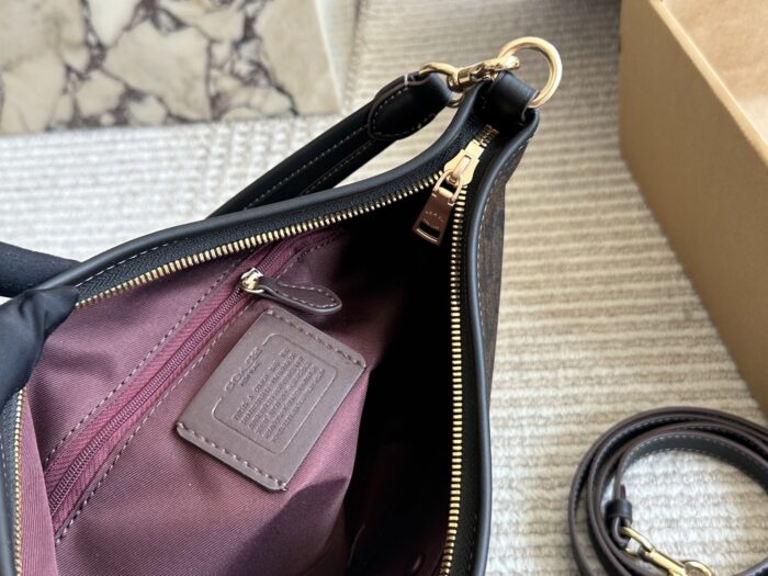Coach Laurel Wander Bag Dual-Length Shoulder Straps Multiple Carrying Options Zipped Side Pocket - Image 9