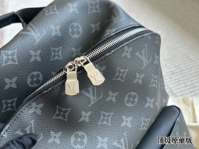 Louis Vuitton Apollo Replica Edition Black Monogram Backpack Ultra-High-Definition Hardware Dedicated Lining Essential For The Straight Man - Image 2