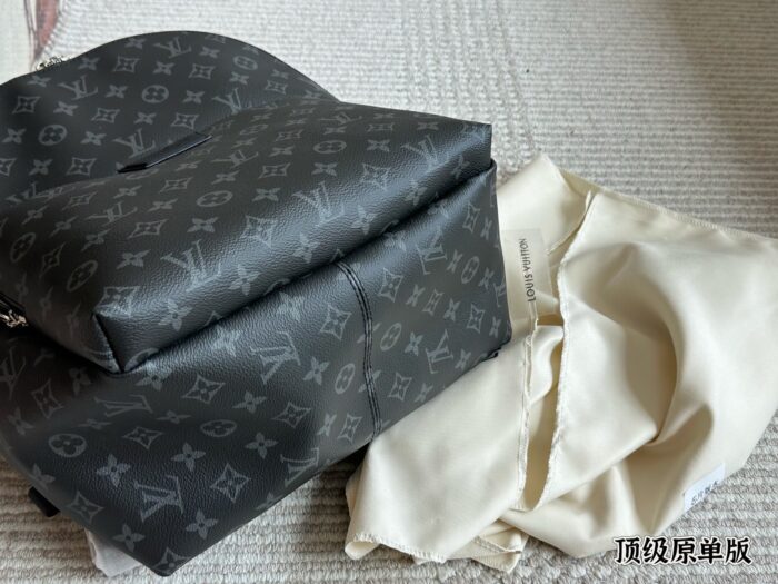 Louis Vuitton Apollo Replica Edition Black Monogram Backpack Ultra-High-Definition Hardware Dedicated Lining Essential For The Straight Man - Image 5