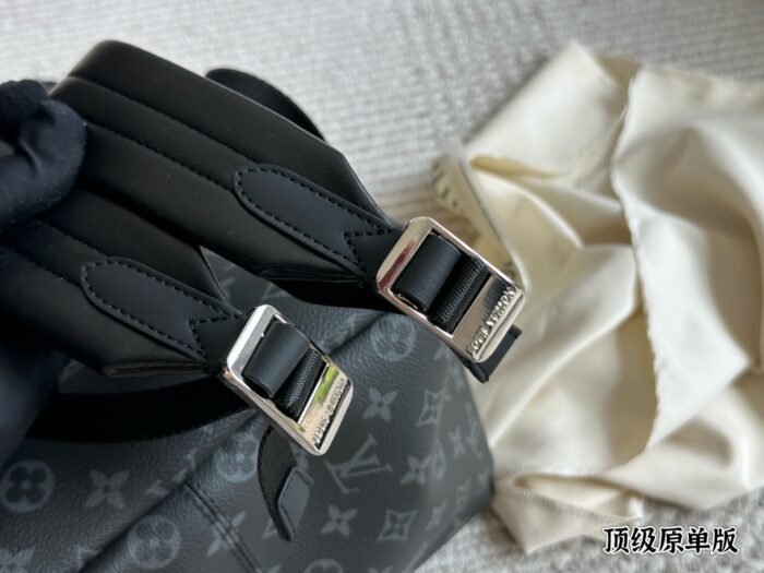Louis Vuitton Apollo Replica Edition Black Monogram Backpack Ultra-High-Definition Hardware Dedicated Lining Essential For The Straight Man - Image 7