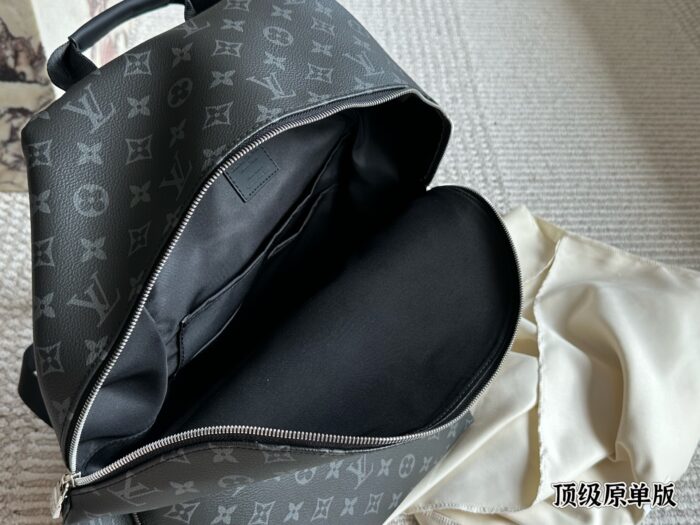 Louis Vuitton Apollo Replica Edition Black Monogram Backpack Ultra-High-Definition Hardware Dedicated Lining Essential For The Straight Man - Image 9