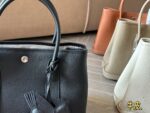 Hermès Garden Bag Togo Full-Grain Cowhide Generous Capacity Complimentary Miniature Horse And Silk Scarf - Image 2