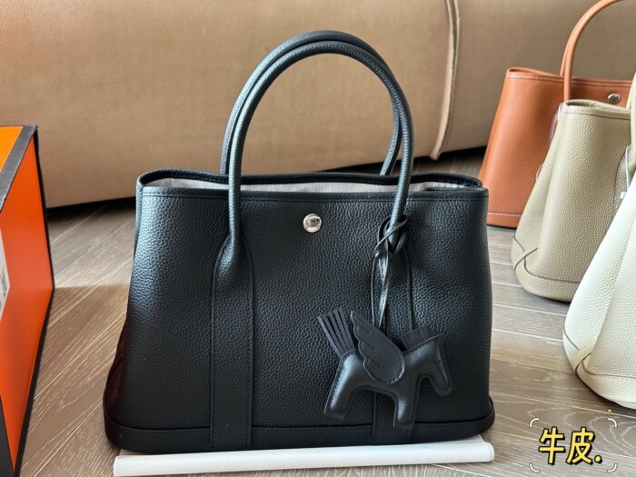 Hermès Garden Bag Togo Full-Grain Cowhide Generous Capacity Complimentary Miniature Horse And Silk Scarf - Image 13