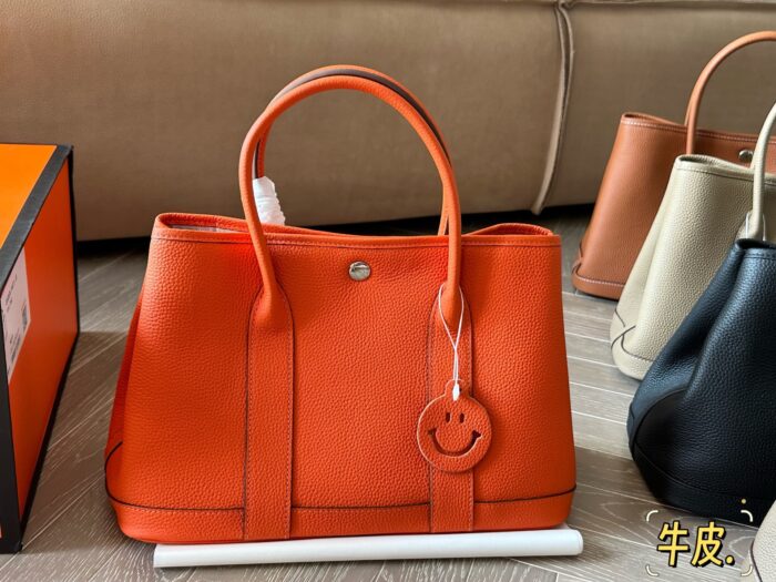 Hermès Garden Bag Togo Full-Grain Cowhide Generous Capacity Complimentary Miniature Horse And Silk Scarf - Image 17