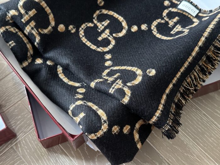 Gucci Gg Signature Cashmere Scarf With Box - Image 3