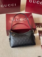 Gucci Emblem Full Leather Collection Classic Gg Embossed Women'S Underarm Bag - Image 2