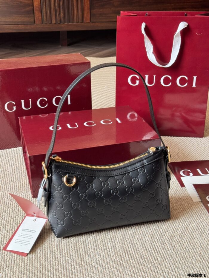 Gucci Emblem Full Leather Collection Classic Gg Embossed Women'S Underarm Bag - Image 3