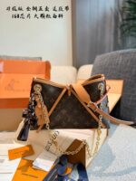 Louis Vuitton Carryall Bb Upgrade Edition Gold Chain Design Charming Style - Image 4