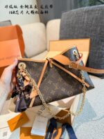 Louis Vuitton Carryall Bb Upgrade Edition Gold Chain Design Charming Style - Image 5