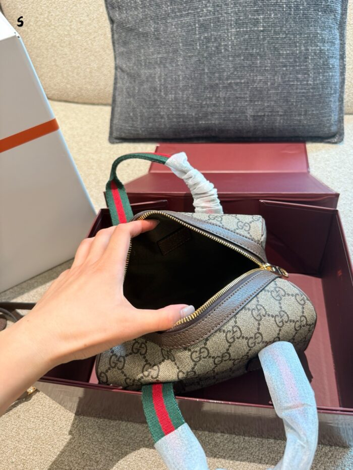 Gucci Guccitender Collection Mini Gg Sinner'S Signature Mini Travel Bag Exquisite Craftsmanship Classic Elements - Image 9