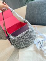 Tory Burch Classic Monogram Underarm Bag With Double T Hardware And Versatile Carrying Options - Image 4