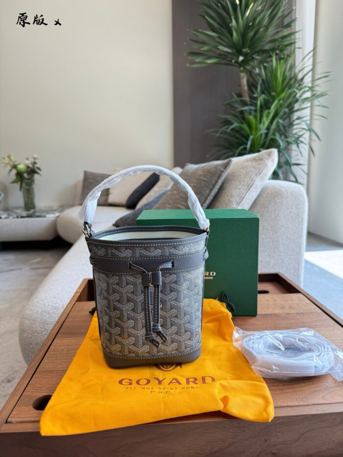 Goyard Petit Flot Mini Bucket Bag: Versatile And Practical With Its Ingenious Adjustable Shoulder Strap. - Image 3