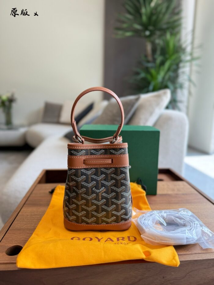 Goyard Petit Flot Mini Bucket Bag: Versatile And Practical With Multiple Carrying Options - Image 5