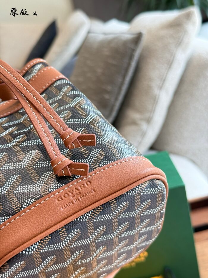 Goyard Petit Flot Mini Bucket Bag: Versatile And Practical With Multiple Carrying Options - Image 6