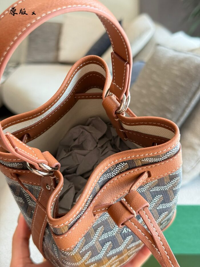 Goyard Petit Flot Mini Bucket Bag: Versatile And Practical With Multiple Carrying Options - Image 9