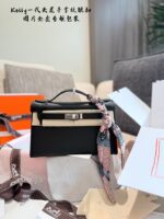 Hermes Mini Kelly - Timeless Elegance With Palm-Print Silver Buckle. Diy Shoulder Strap Option. - Image 5