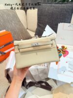 Hermes Mini Kelly - Timeless Elegance With Palm-Print Silver Buckle. Diy Shoulder Strap Option. - Image 6
