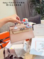 Hermes Mini Kelly - Timeless Elegance With Palm-Print Silver Buckle. Diy Shoulder Strap Option. - Image 9