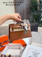 Hermes Mini Kelly - Palm-Print Silver Clasp. Diy Shoulder Strap. Timeless Elegance. - Image 6